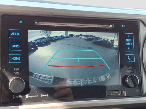 Used 2017 Toyota Tacoma SR5 image 19