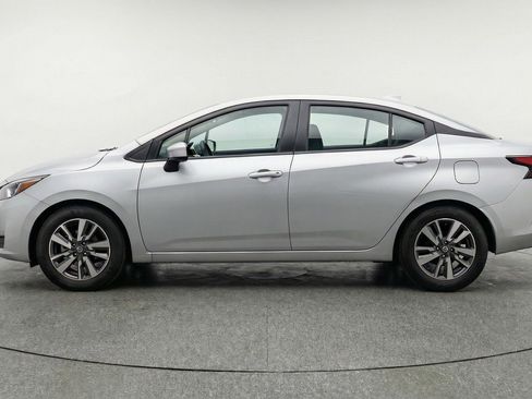 Used 2025 Nissan Versa SV FWD image 3