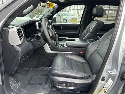 Used 2025 Toyota Tundra Platinum AWD/4WD image 29