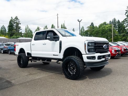 Used 2025 Ford F350 Platinum AWD/4WD image 38