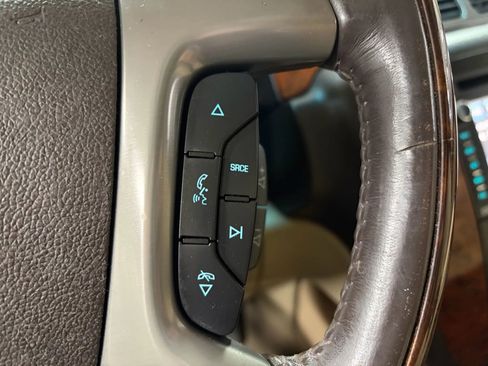 Used 2012 GMC Yukon XL Denali image 39