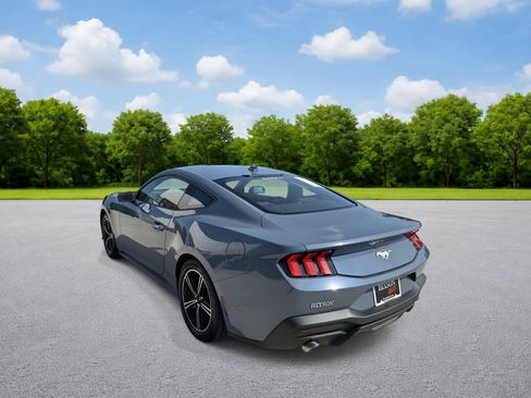Used 2024 Ford Mustang Coupe RWD image 6