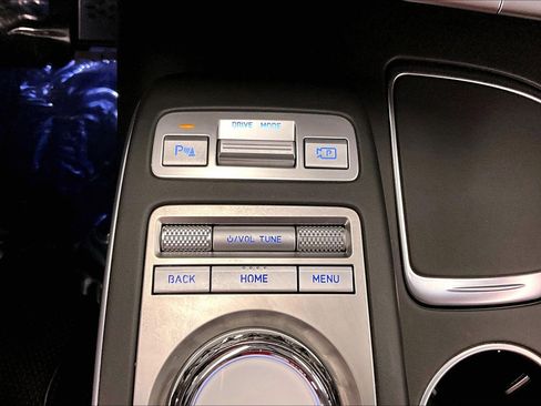 Used 2023 Genesis GV70 2.5T w/ Sport Prestige Package AWD/4WD image 36