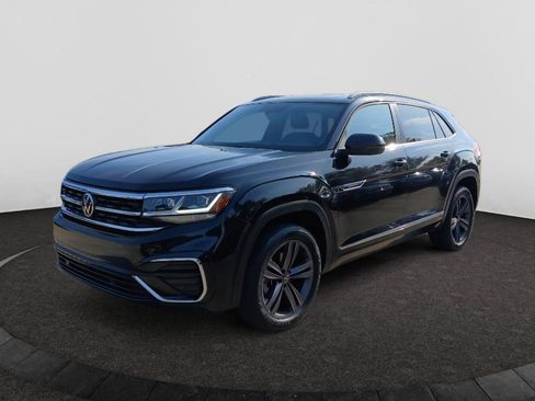 Used 2021 Volkswagen Atlas Cross Sport SE w/ Panoramic Sunroof Package FWD image 3