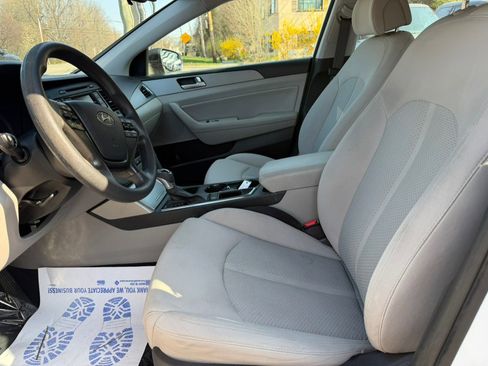 Used 2015 Hyundai Sonata SE w/ Option Group 09 FWD image 17
