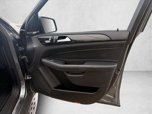 Used 2018 Mercedes-Benz GLE 350 image 12