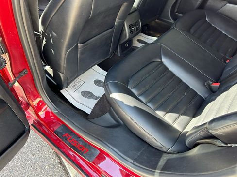 Used 2019 Ford Fusion SEL image 9