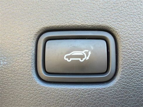 Used 2024 Hyundai Palisade Calligraphy image 19