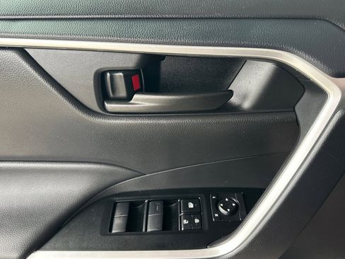 Used 2025 Toyota RAV4 LE image 13