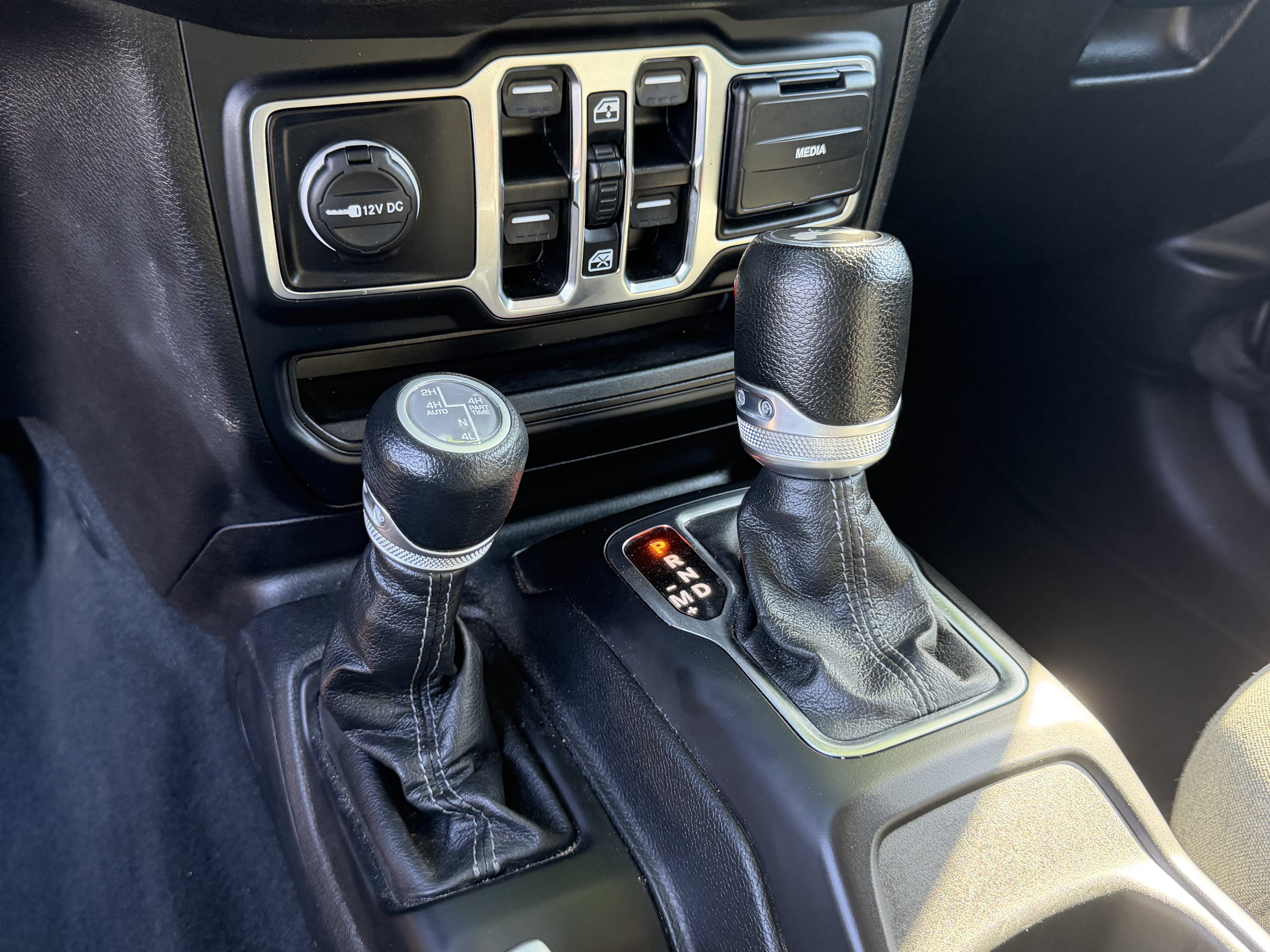 Certified 2024 Jeep Wrangler Unlimited AWD/4WD image 25