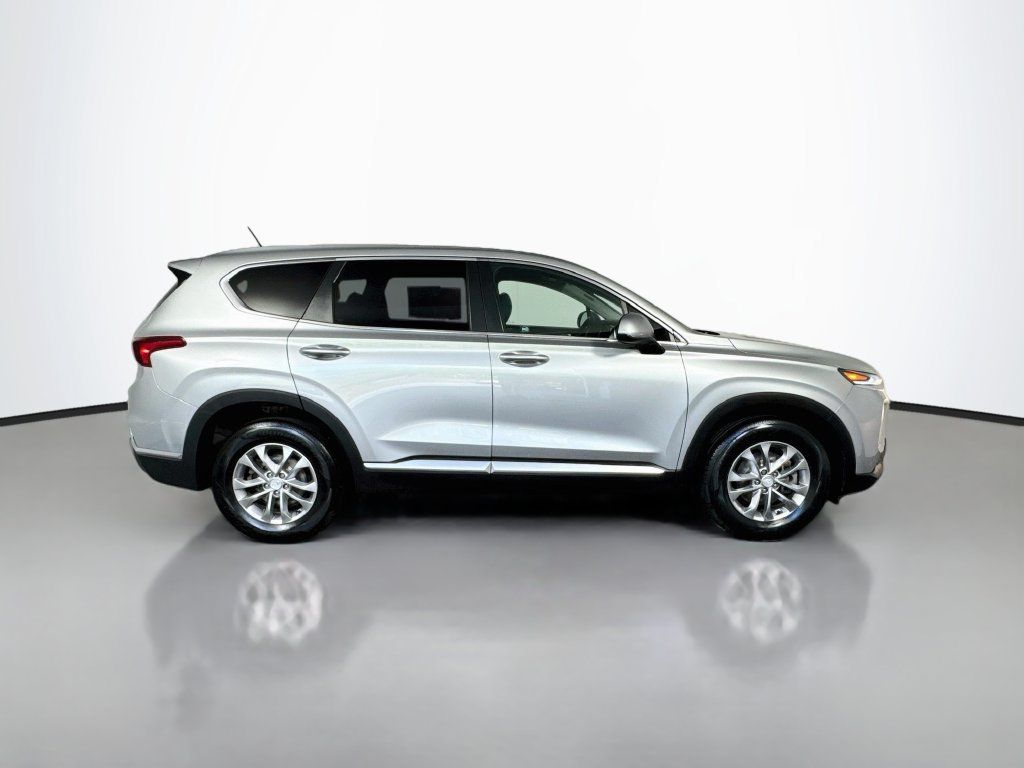 Used 2020 Hyundai Santa Fe SE AWD/4WD image 9