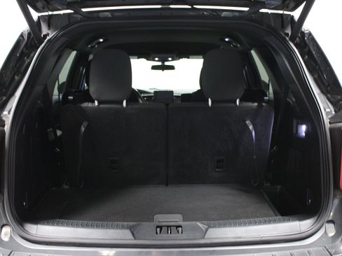 Used 2020 Ford Explorer XLT w/ Comfort Package AWD/4WD image 15