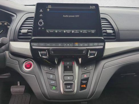 New 2026 Honda Odyssey Touring image 15