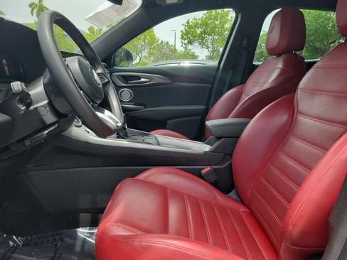 Used 2024 Dodge Hornet GT w/ GT Blacktop Package AWD/4WD image 23