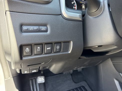 Used 2024 Nissan Murano SL FWD image 17