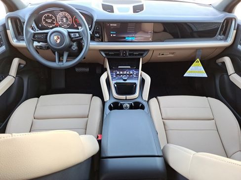 Used 2026 Porsche Cayenne image 16