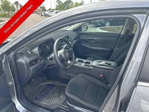 Used 2025 Nissan Sentra S FWD image 9