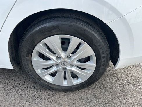 Used 2024 Nissan Sentra S image 44