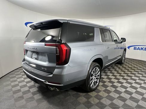 Used 2025 GMC Yukon XL Denali w/ Denali Reserve Package image 9