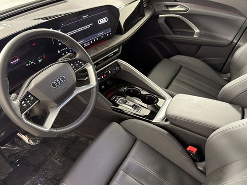 Used 2025 Audi Q5 Premium Plus w/ Premium Plus AWD/4WD image 9