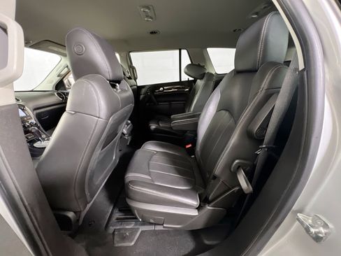 Used 2017 Buick Enclave Premium image 25