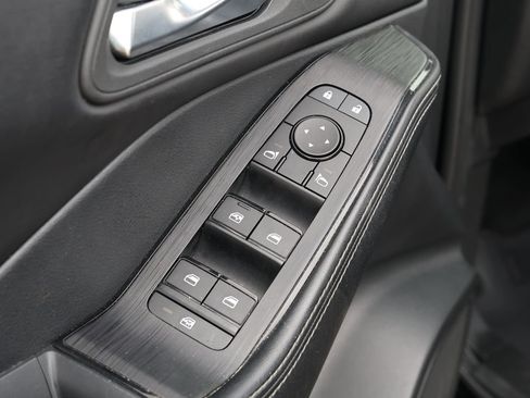 Used 2024 Nissan Rogue SV image 27