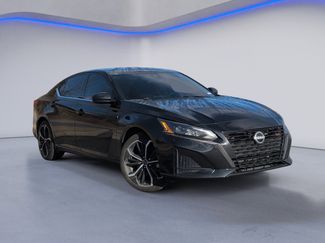 Used 2025 Nissan Altima 2.5 SR video 2