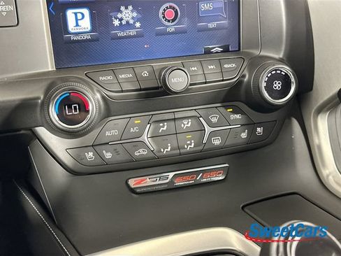 Used 2015 Chevrolet Corvette Z06 w/ 3LZ Preferred Equipment Group RWD image 26