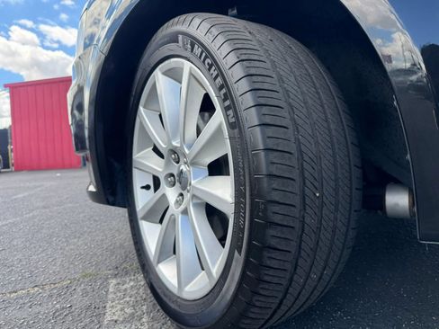 Used 2011 Ford Flex Limited FWD image 18
