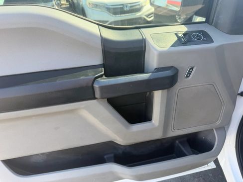 Used 2017 Ford F150 XL w/ Equipment Group 101A Mid RWD image 14