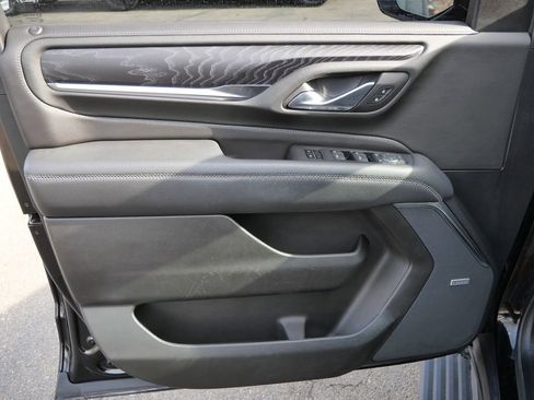 Used 2024 GMC Yukon Denali w/ Denali Reserve Package image 30