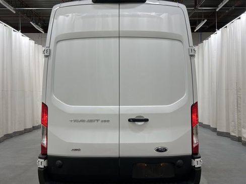 Used 2025 Ford Transit 250 148 High Roof Extended AWD image 19