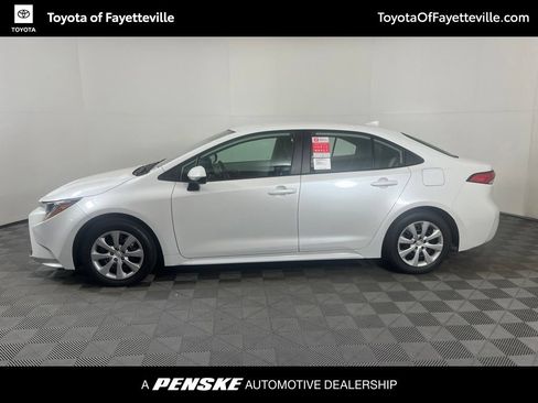 Used 2026 Toyota Corolla LE FWD image 2