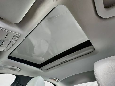 Certified 2022 Mercedes-Benz E 350 4MATIC Sedan image 22
