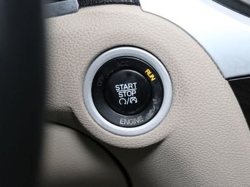 Used 2013 Chrysler 300 Motown w/ Driver Convenience Group image 12