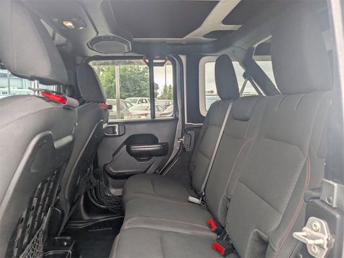 Used 2018 Jeep Wrangler Unlimited Rubicon image 13