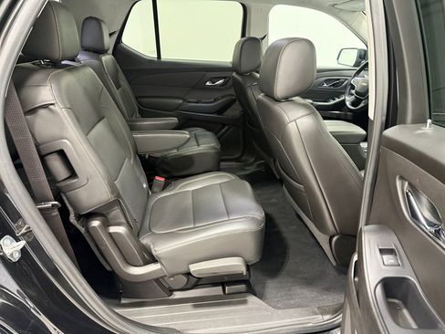 Used 2021 Chevrolet Traverse Premier w/ Redline Edition image 32