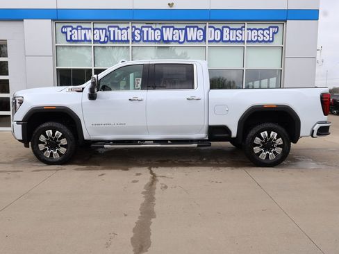 New 2026 GMC Sierra 2500 Denali w/ Denali Reserve Package AWD/4WD image 7