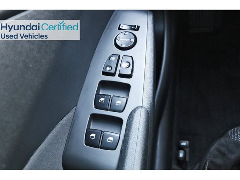 Certified 2022 Hyundai Accent SE FWD image 23