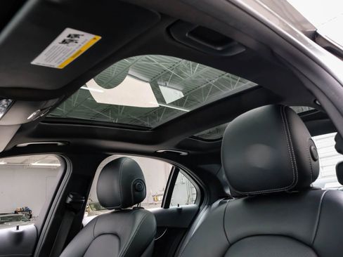 Used 2015 Mercedes-Benz C 400 4MATIC image 4