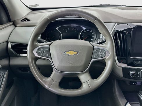 Used 2020 Chevrolet Traverse LT FWD image 18