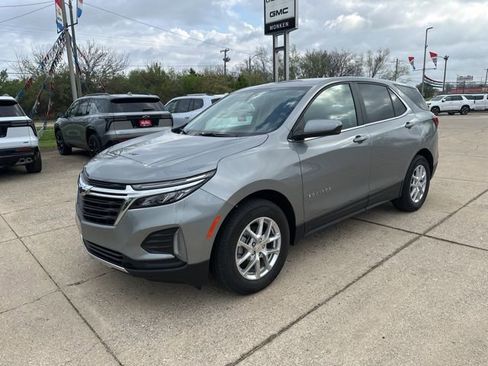 Used 2024 Chevrolet Equinox LT FWD image 7