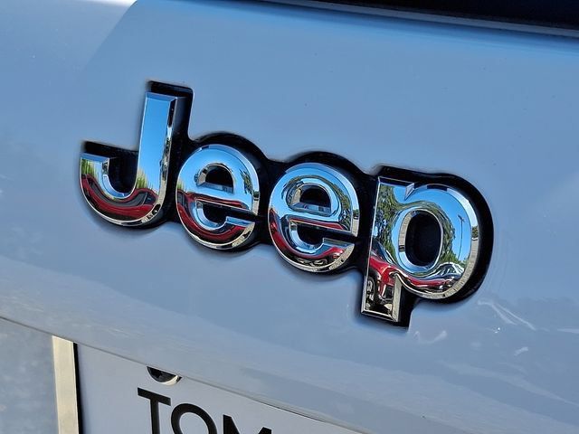 Used 2019 Jeep Cherokee Limited AWD/4WD image 30