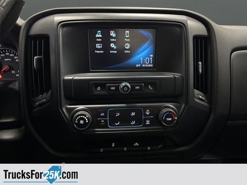 Used 2018 Chevrolet Silverado 1500 Custom w/ Custom Value Package image 8