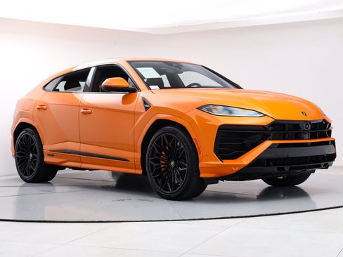 Used 2026 Lamborghini Urus SE AWD/4WD image 7