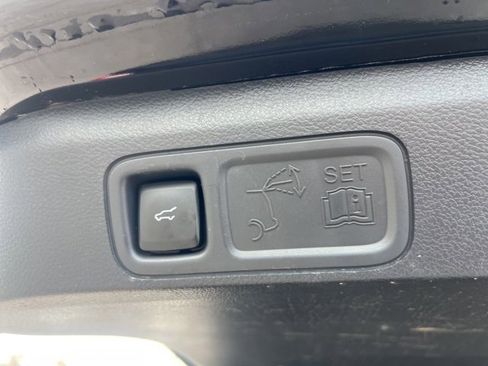 Certified 2024 Ford Expedition XLT image 26