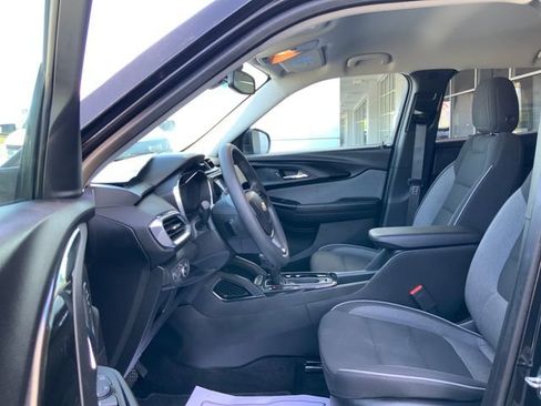 Used 2023 Chevrolet TrailBlazer LT w/ Convenience Package FWD image 15