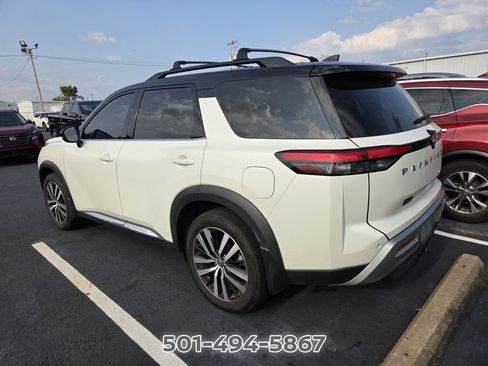 Used 2024 Nissan Pathfinder Platinum AWD/4WD image 8
