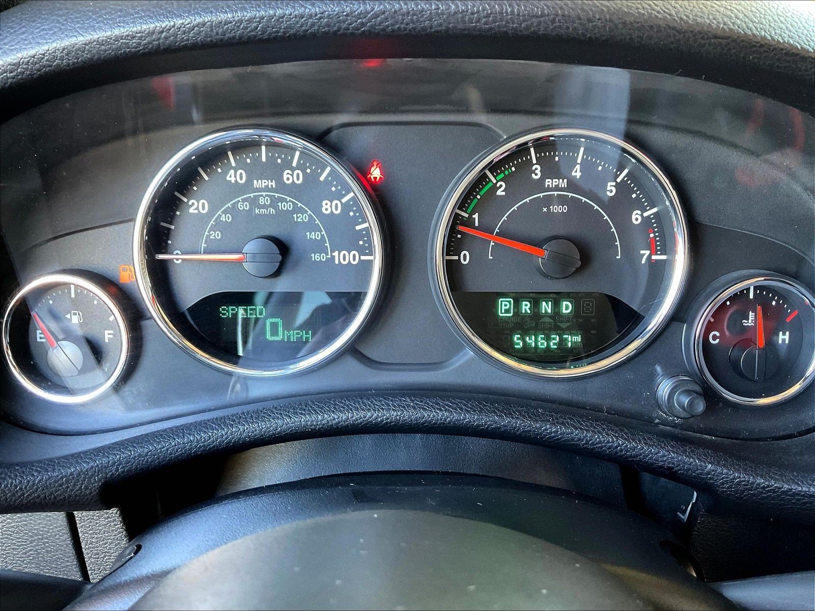 Used 2017 Jeep Wrangler Unlimited Sahara w/ Connectivity Group AWD/4WD image 13