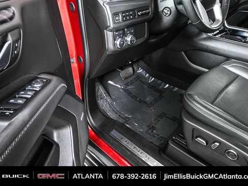 Certified 2024 GMC Yukon XL Denali image 9